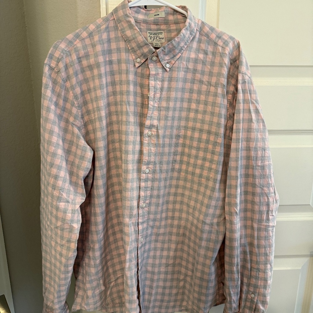 J.Crew Men’s Slim Fit Short-Sleeve Button-Down Shirt – Modern & Versatile